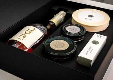 EHL gourmet gift box with prosecco, shortbread, chutney, fois gras, lentil dal and chocolate bar
