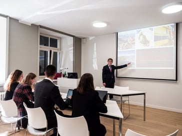 Crisis Management for Restaurants: What can we learn from Covid?