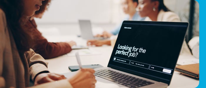 Student seeking job online