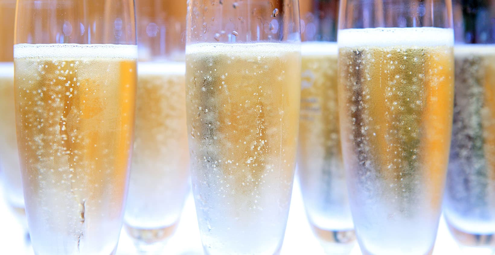 cheers-how-the-physics-of-fizz-contributes-to-human-happiness