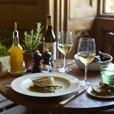Eating-at-The-Pig-at-Harlyn-Bay,-Cornwall-–-Photo-Courtesy-of-The-Pig