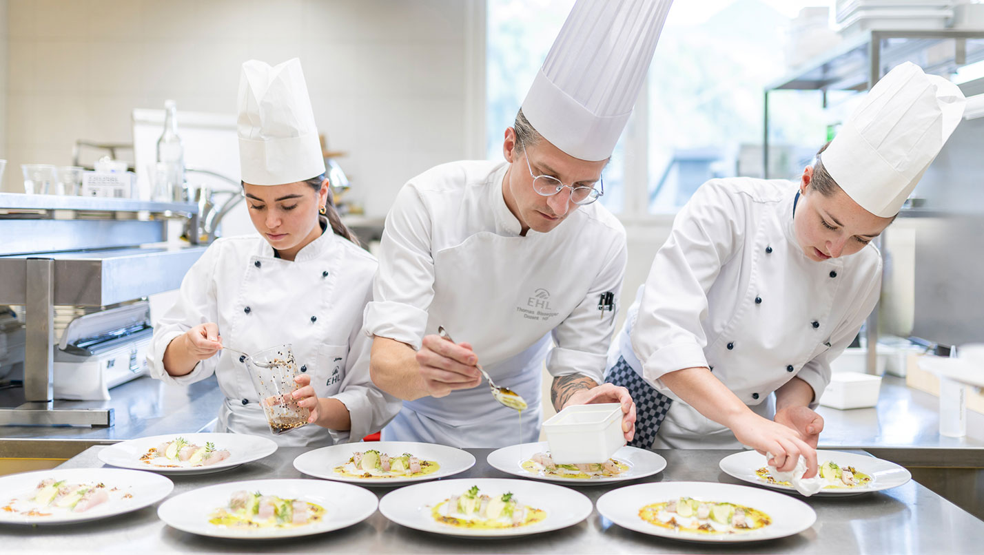 1400x800_EHL-Passugg_Kitchen_culinary-arts_01