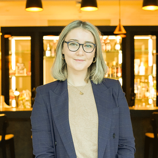 600x600_EHL-Passugg_Alessia-Della-Betta_Sales-Officer