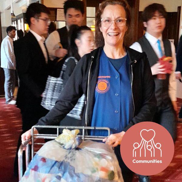 600x600_Sustainability_Graphic_Website_PET Deckel-Paula