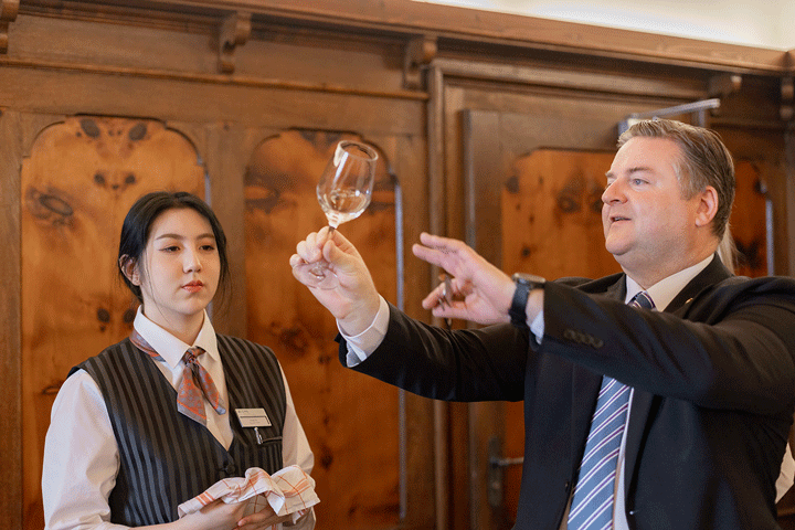 EHL-SSTH_Essence_Martin-Jeffrey